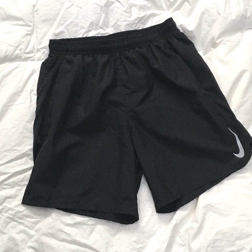 Nike Men’s Dri Fit Athletic Shorts with liner Black Size small